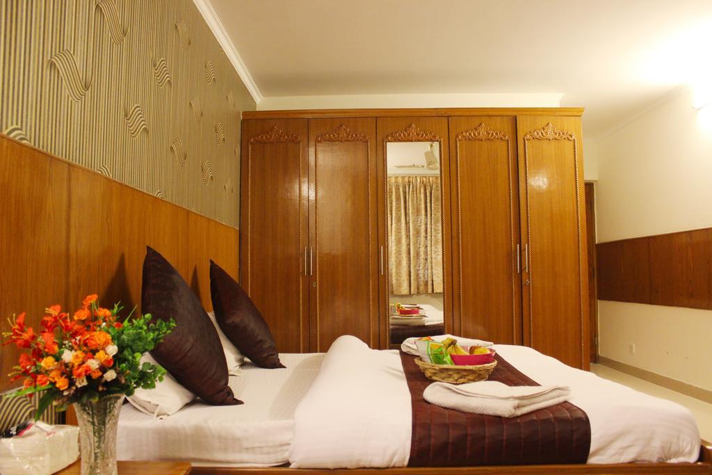 Hotel Delhi Marine Club C6 Vasant Kunj Нью-Делі Екстер'єр фото